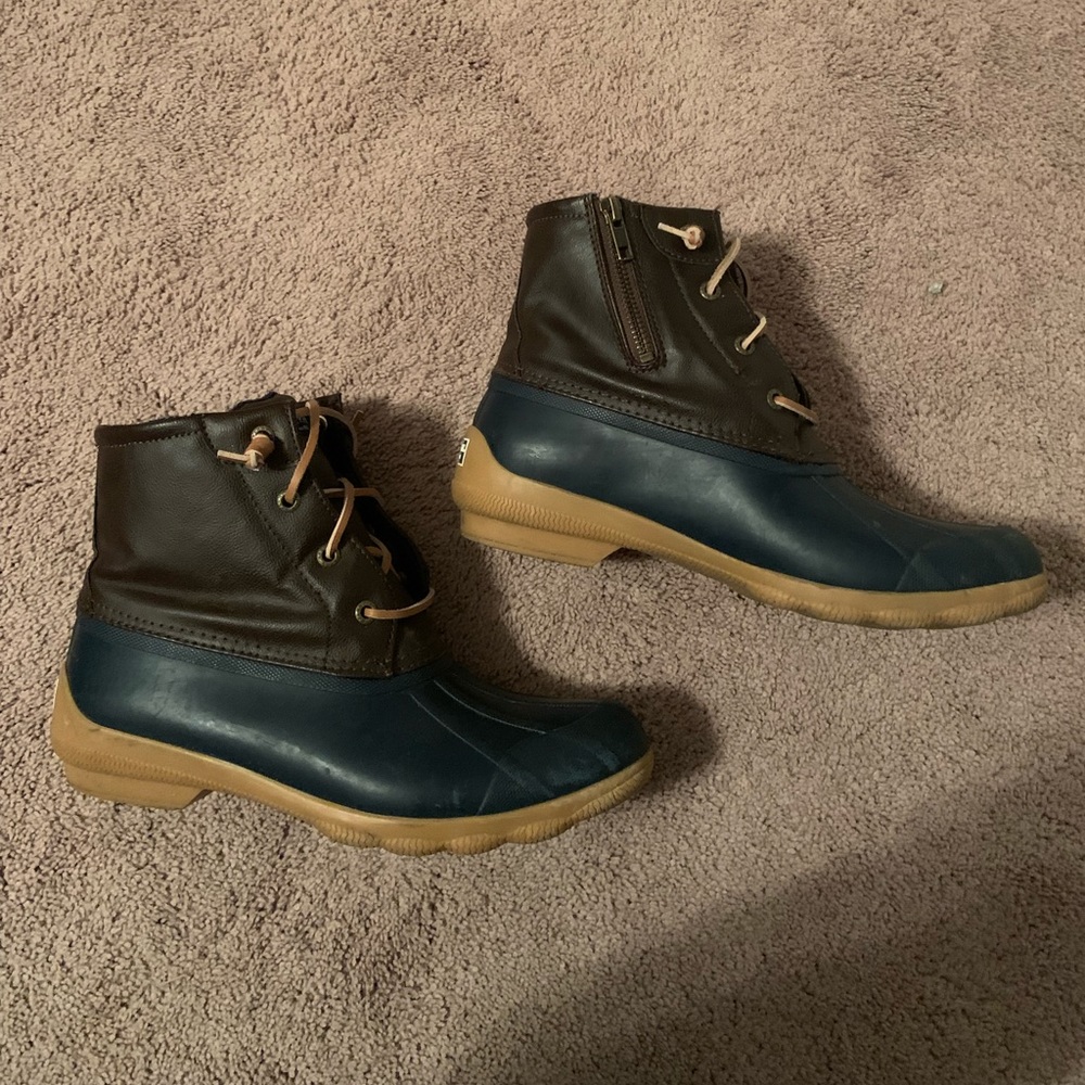 Speedy Duck Boots